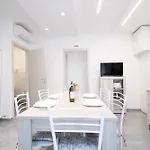 3 Bagni 7 Posti Wi-fi Ac Centro Culla