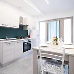 3 Bagni 7 Posti Wi-fi Ac Centro Culla