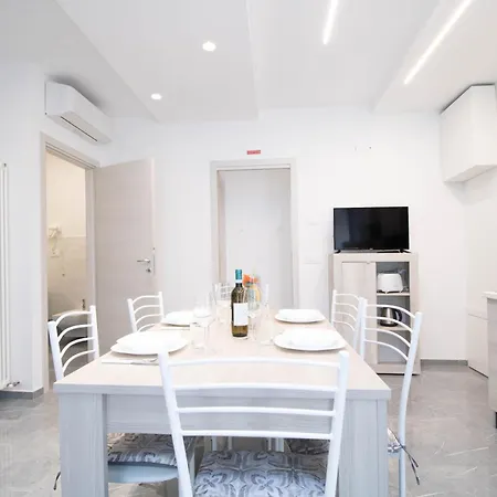 3 Bagni 7 Posti Wi-fi Ac Centro Culla