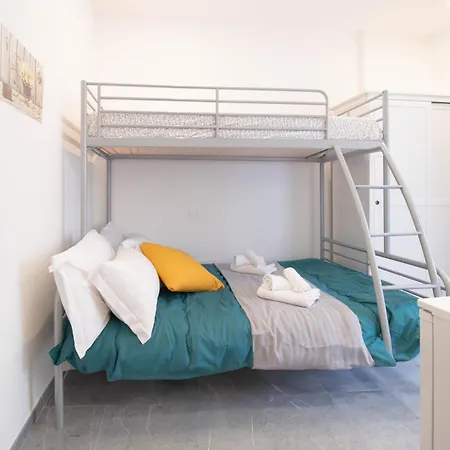 3 Bagni 7 Posti Wi-fi Ac Centro Culla