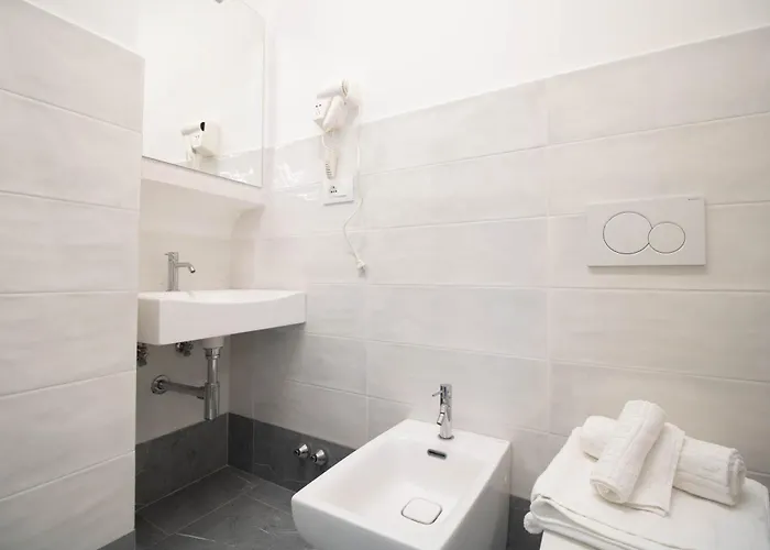 3 Bagni 7 Posti Wi-fi Ac Centro Culla